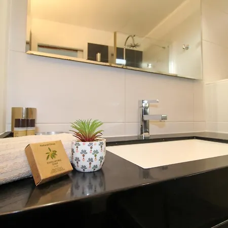 Apartment Le Bobillot By Apirent #central #terrasse #wifi #clim Cannes
